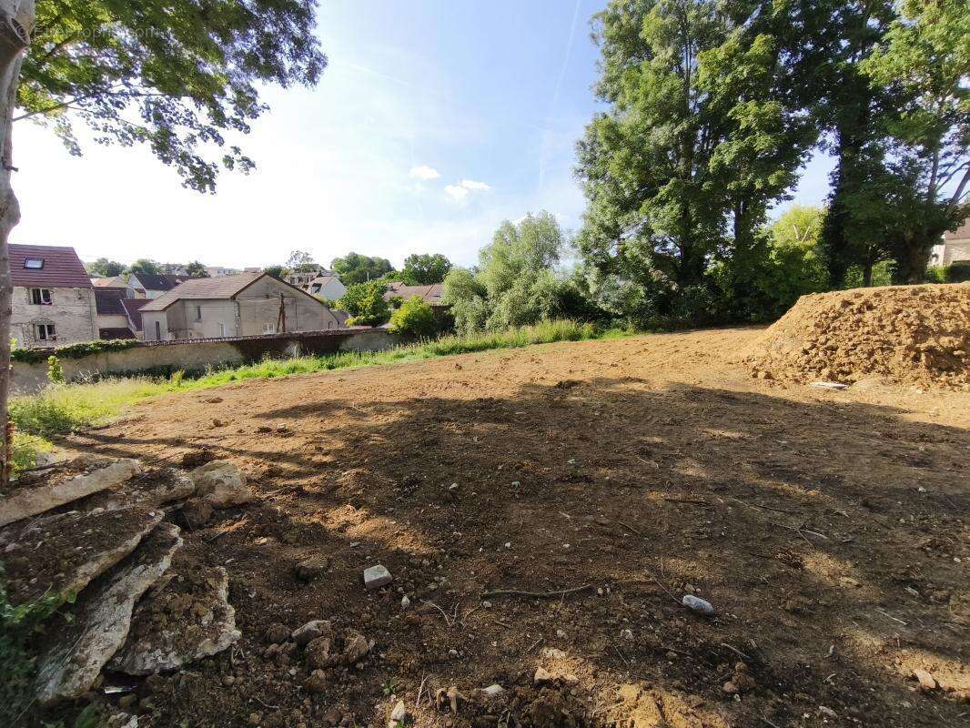 Terrain à GARGENVILLE