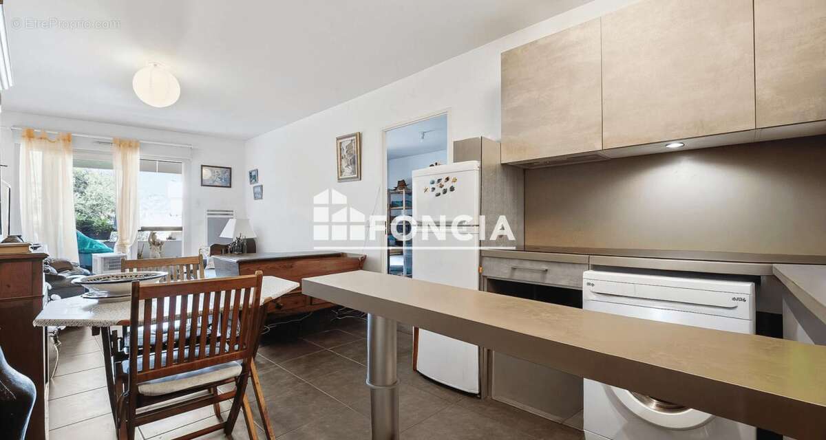 Cannes bocca  dans residence recente securisee avec piscine lumineux 2pieces terrasse pkg s/sol vendu loué - photo 5
