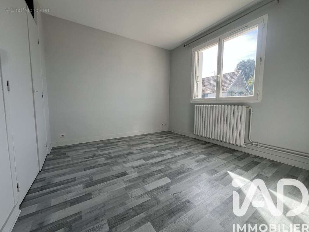 Photo 5 - Maison à LA VILLE-AUX-DAMES
