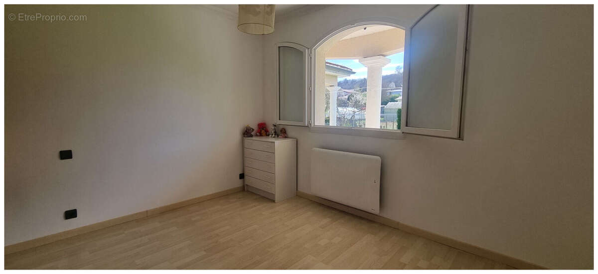 VENDUE CHAPONNAY Maison 154 m² sur parcelle 1097 m² - photo 8