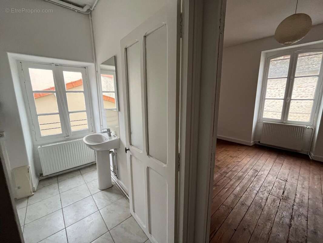 Maison à MONTMORILLON