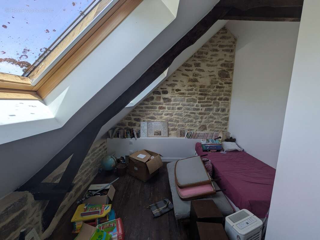 Guemene sur scorff maison bourgeoise  7 pièces 185 m² environ avec garage et dépendances,un puits une parcelle de 3706m² - photo 19