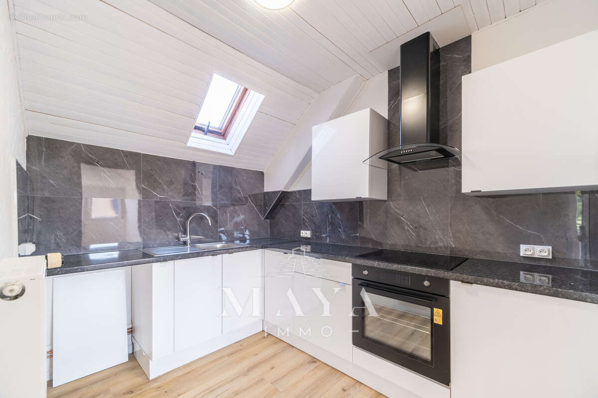 DURMENACH, Appartement 3 pièces avec balcon et garage double ! - photo 4