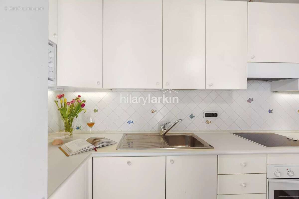 Appartement Dernier Étage avec Vue Panoramique sur le Vieux Port – Cannes - photo 5