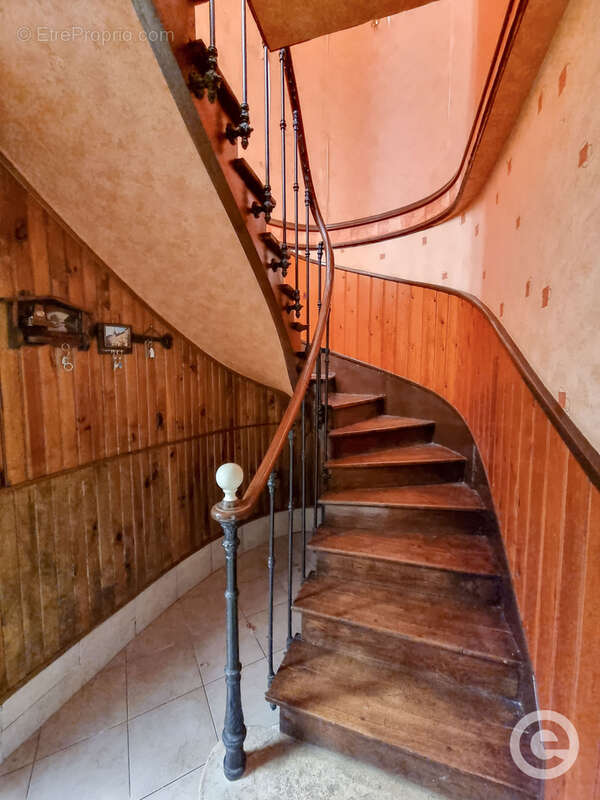 Maison à RAVIERES