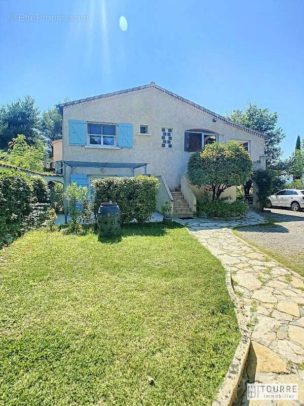 Maison à GROSPIERRES