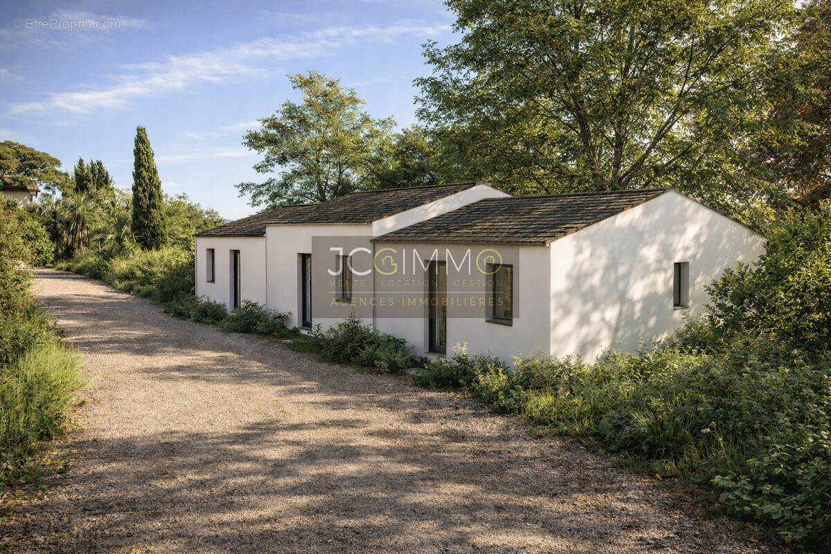 Terrain à CARNOULES