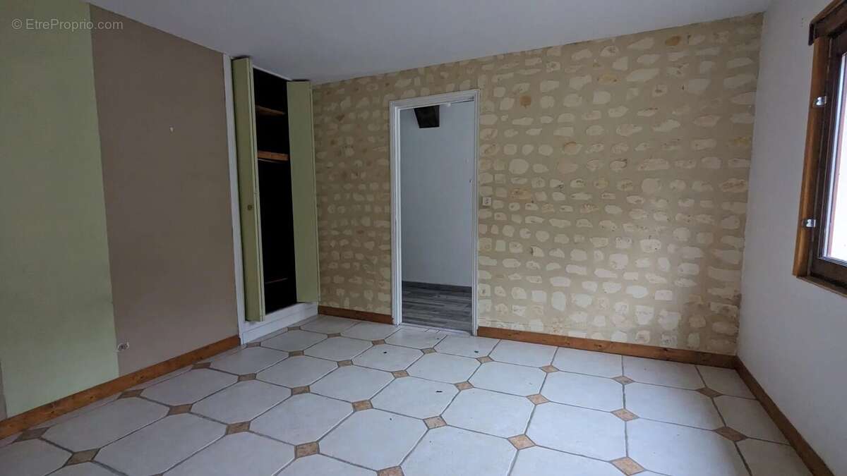 Maison à LAMOTHE-FENELON