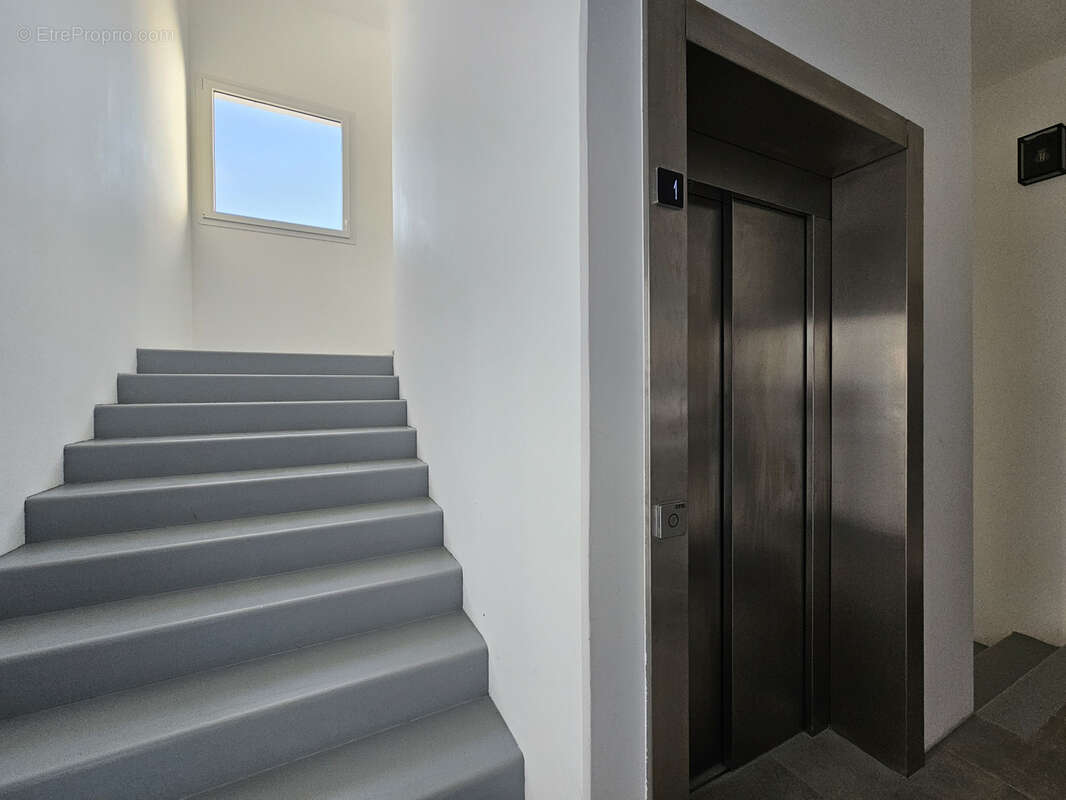 Appartement à BARAQUEVILLE