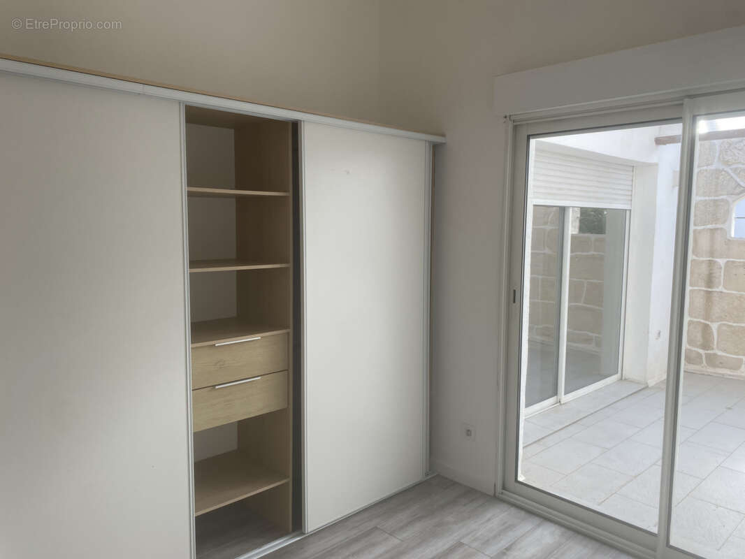 Appartement à MAUGUIO