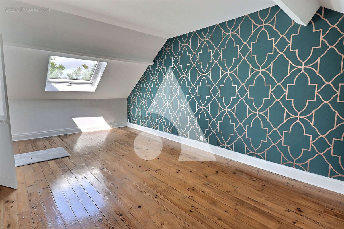 Maison à MERY-SUR-OISE