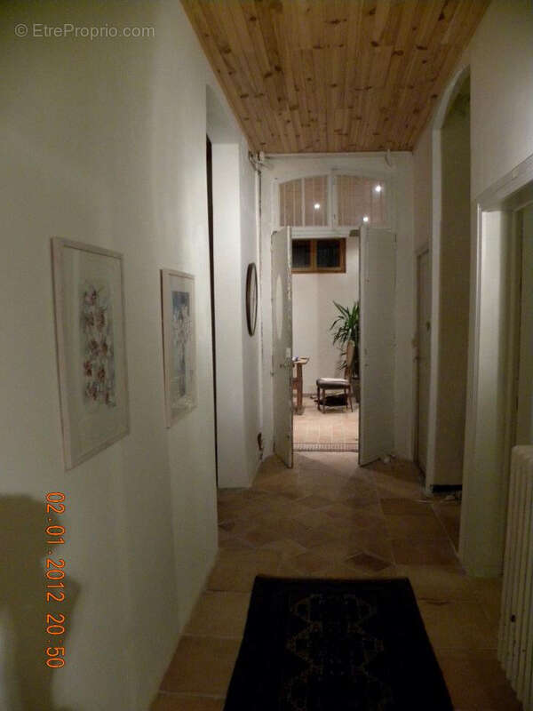 Maison atypique avec piscine sur 2600 m2 de terrain - photo 2