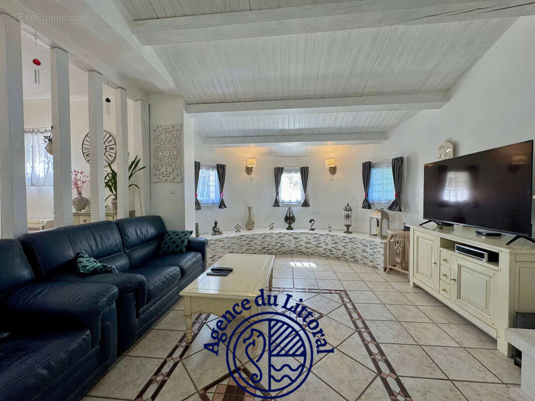 Maison à MESCHERS-SUR-GIRONDE