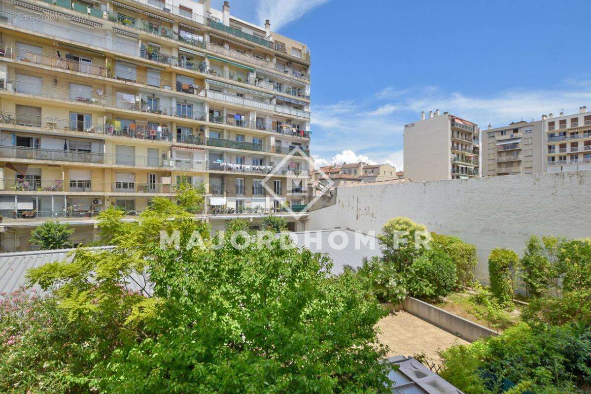 Appartement à MARSEILLE-5E