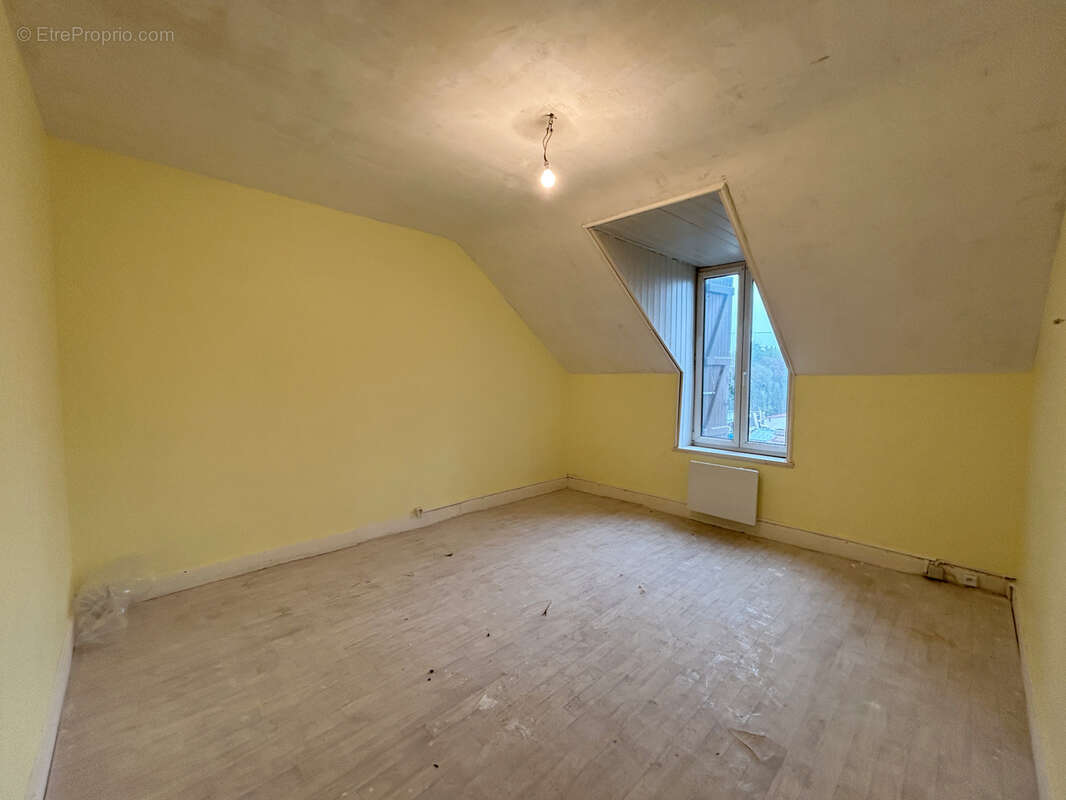 Maison à COMMENTRY