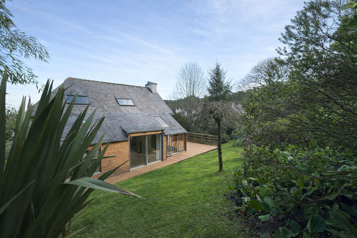Maison à LOCRONAN