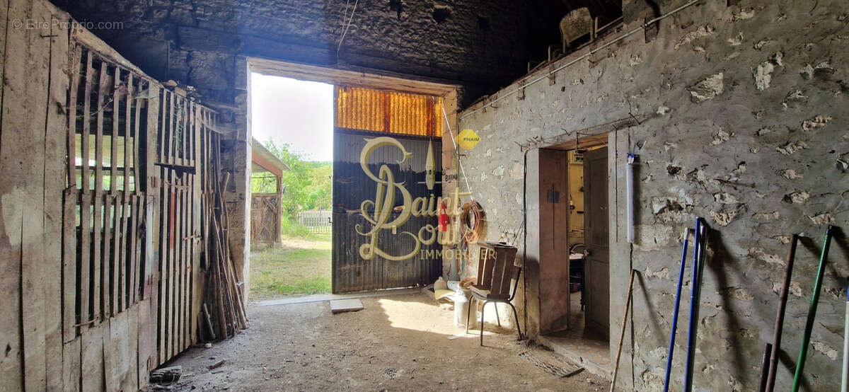 Maison à CHAMPIGNY-SUR-VEUDE