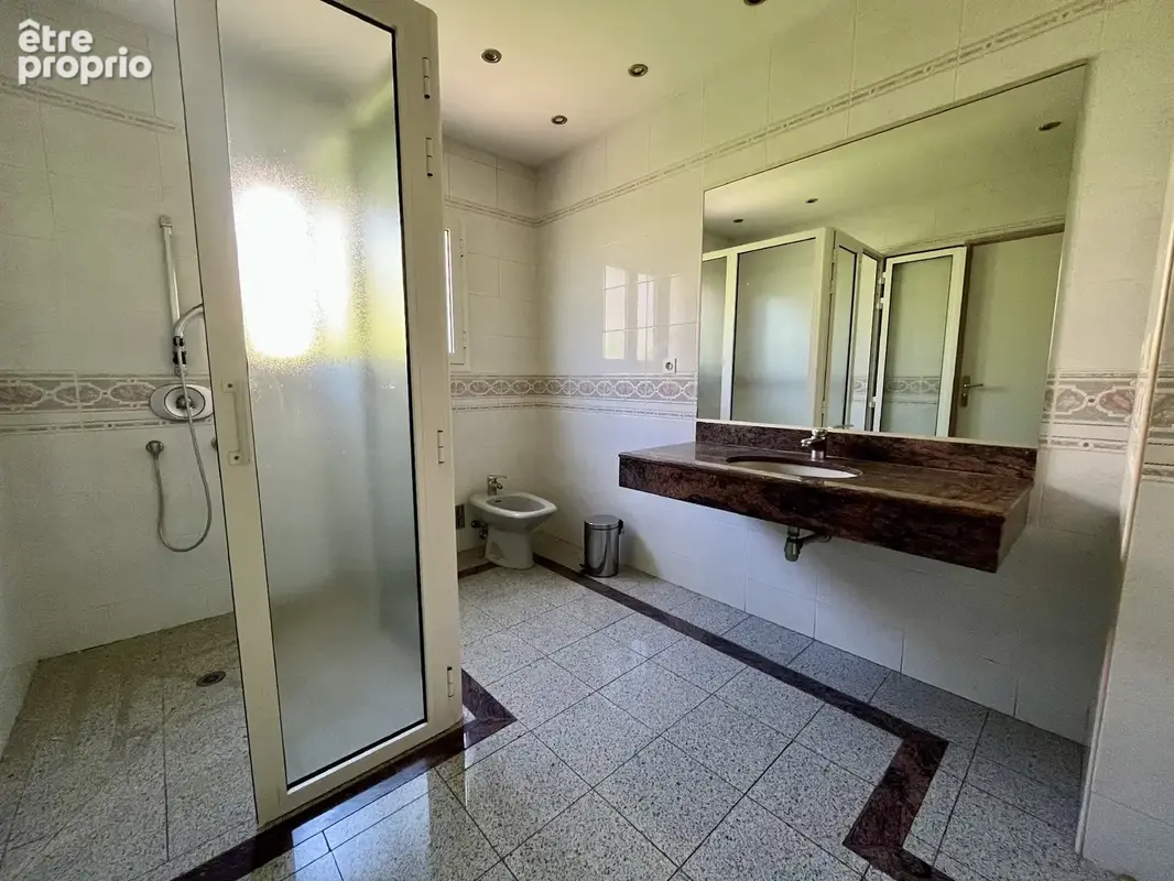 Maison t7 160 m2 sur terrain de 1000 m2 - proche centre ville - photo 9
