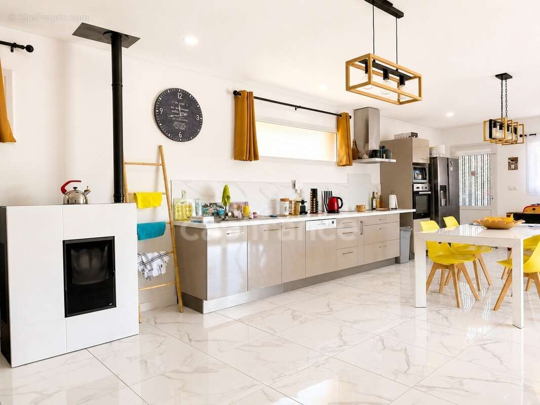 Propriété d'exception – 2 logements, piscine, hangars, idéal activité professionnelle - photo 10