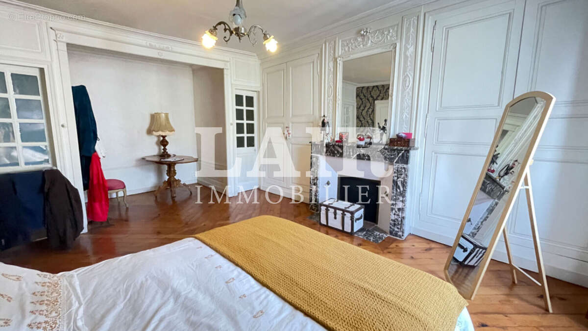 Maison à FRESNAY-SUR-SARTHE