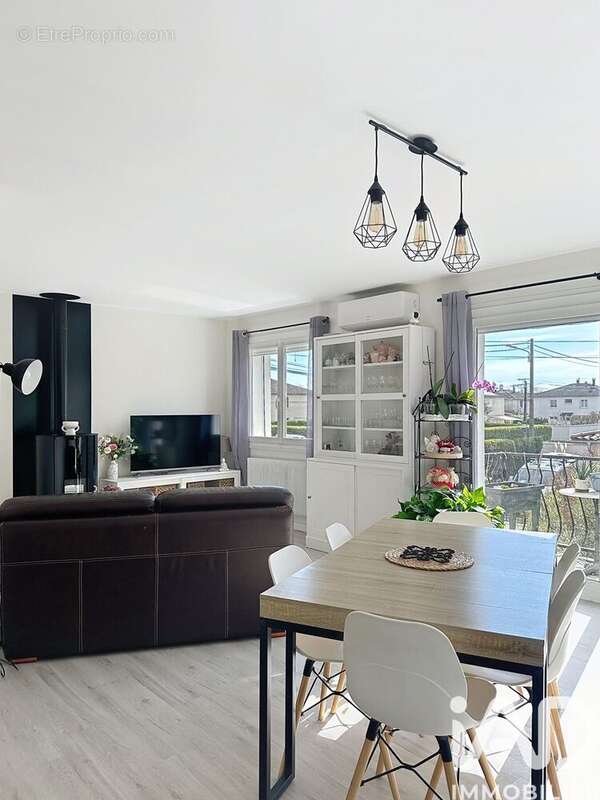 Photo 3 - Maison à MEYZIEU