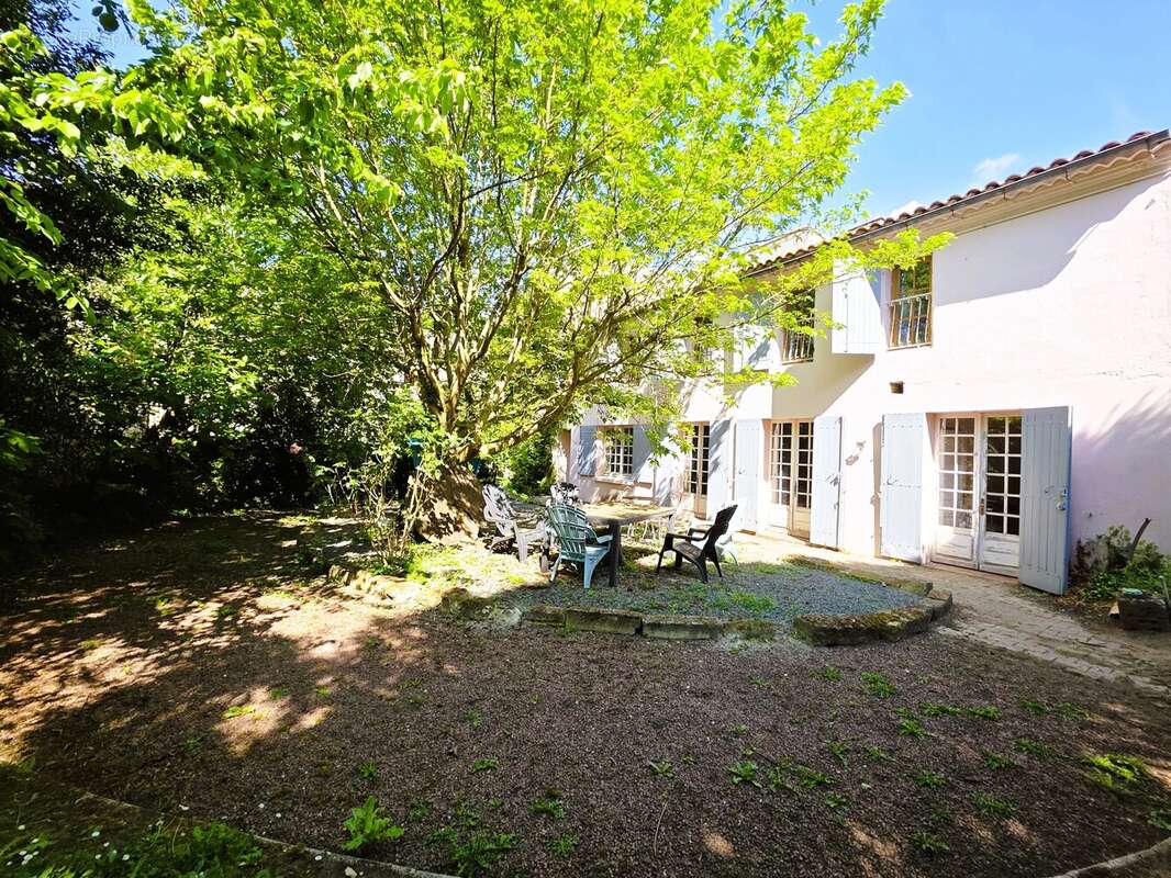 Maison à CASTILLON-LA-BATAILLE