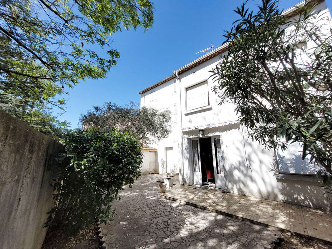 Maison à FLEURY