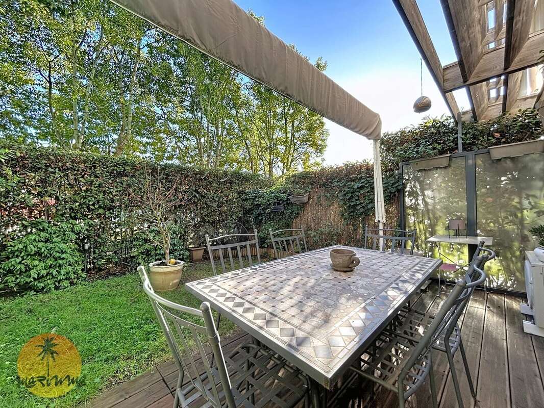 Appartement à SAINT-LAURENT-DU-VAR