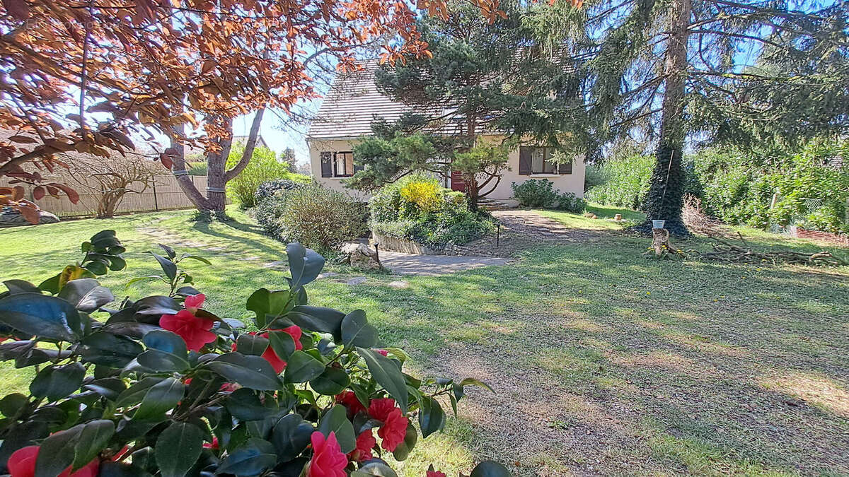 Maison à CERNAY-LA-VILLE