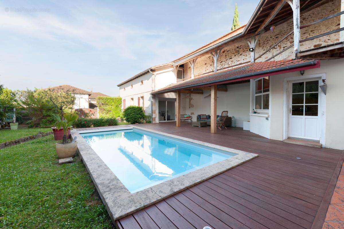 Maison à HAGETMAU