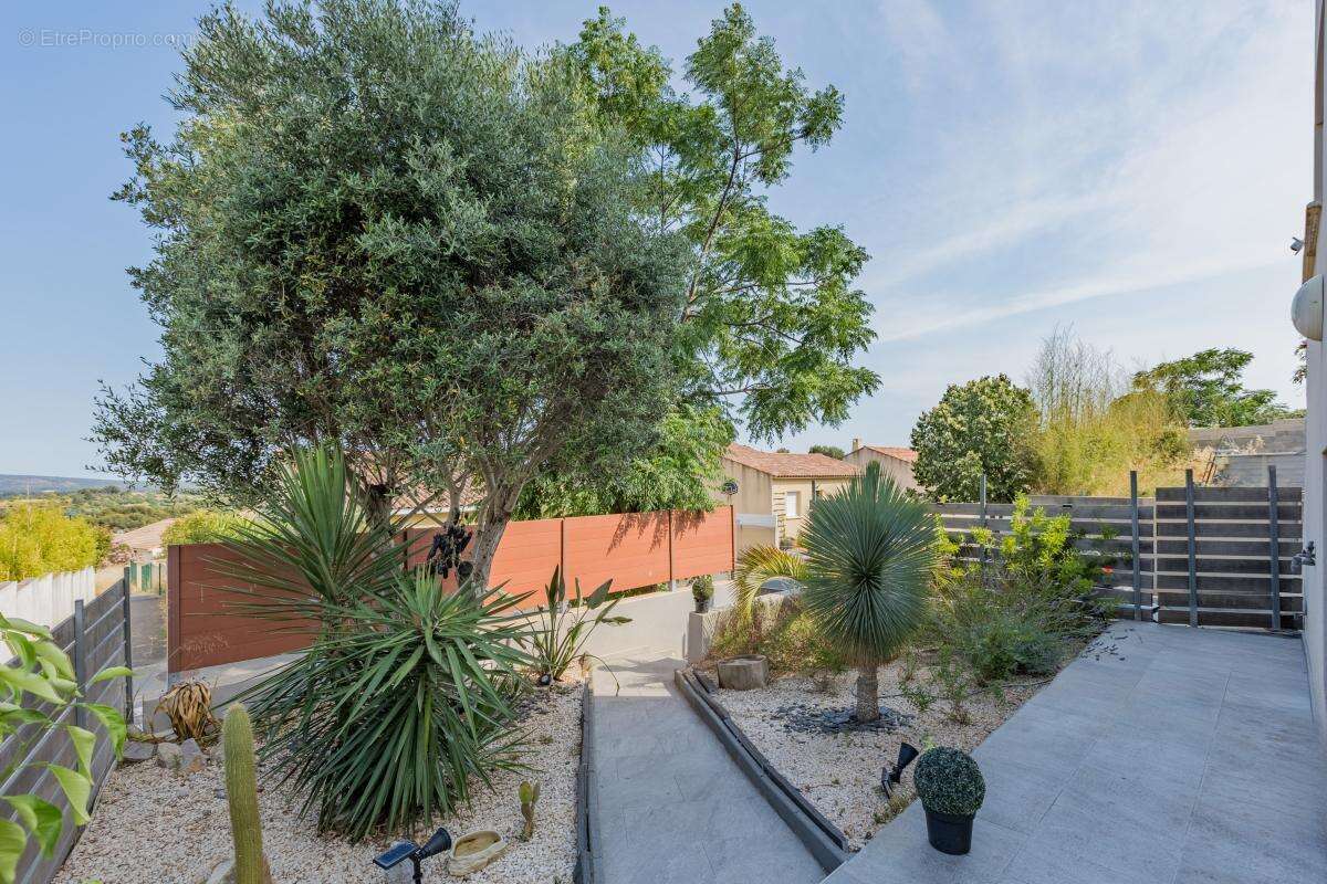 Maison à COURNONSEC