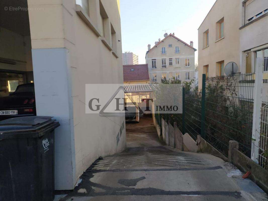 Commerce à FONTENAY-SOUS-BOIS