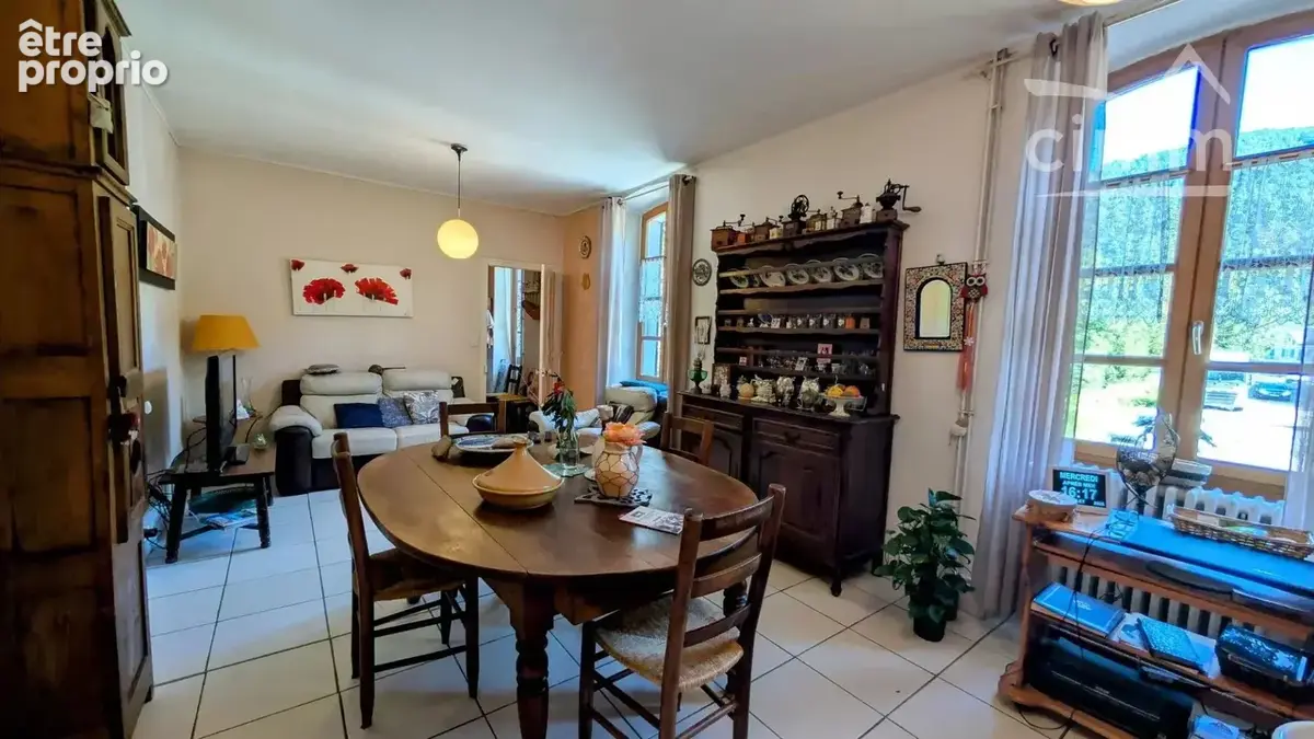 Maison de caractère en pierre avec grange attenante et fort potentiel – 427 m² au total - photo 5