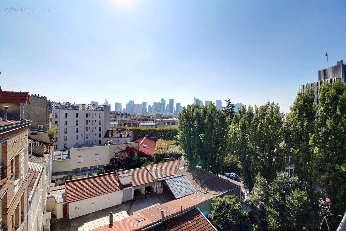 Appartement à LA GARENNE-COLOMBES