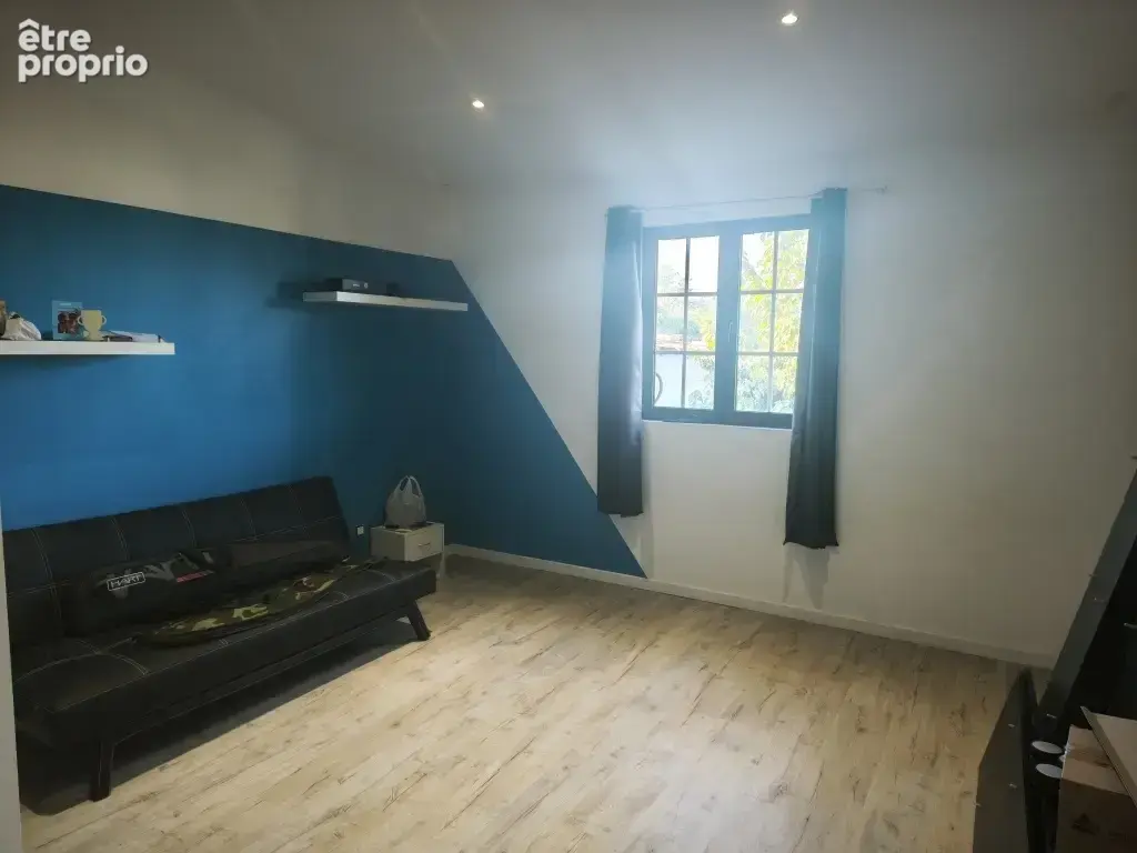 Maison 163 m2 rénovée + Dépendances pour faire des logements sur 4463 m2 - photo 6