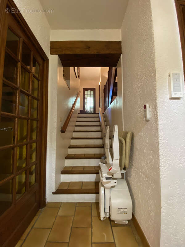 Maison à CADEROUSSE