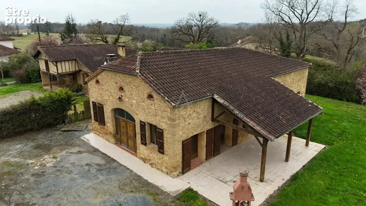 Ensemble immobilier - 2 maisons en pierre sur 3200 m² de terrain - photo 2