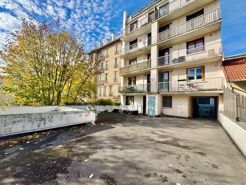 Appartement à PUTEAUX