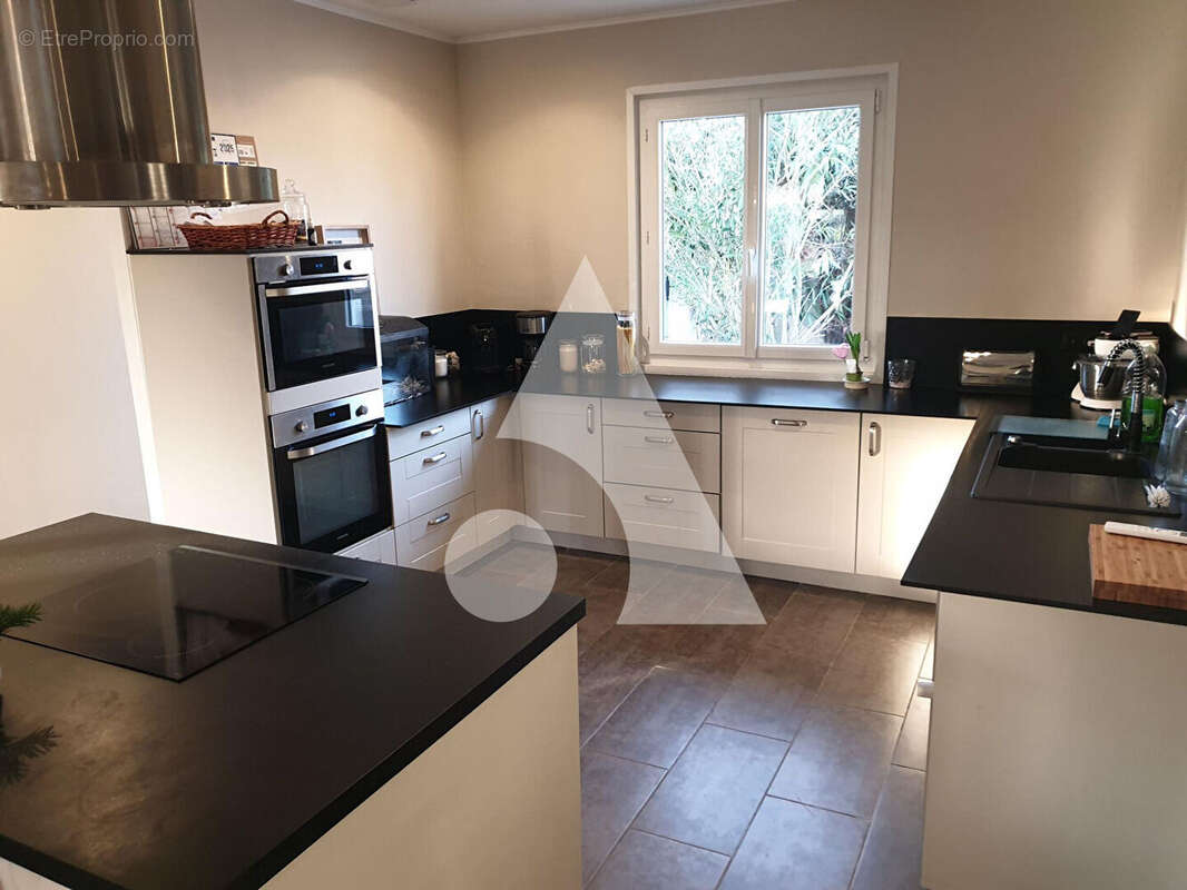 Maison à VILLARS-LES-DOMBES