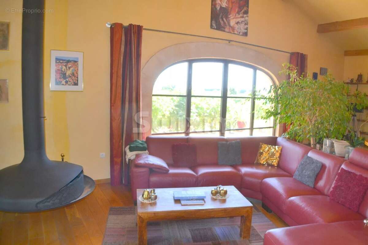 Maison à SAINT-LAURENT-D'AIGOUZE