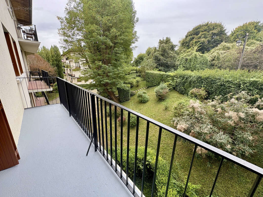 Appartement à MAREIL-MARLY