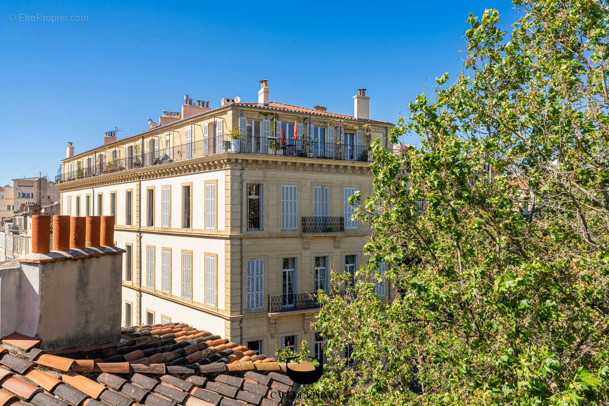 Appartement à MARSEILLE-1E