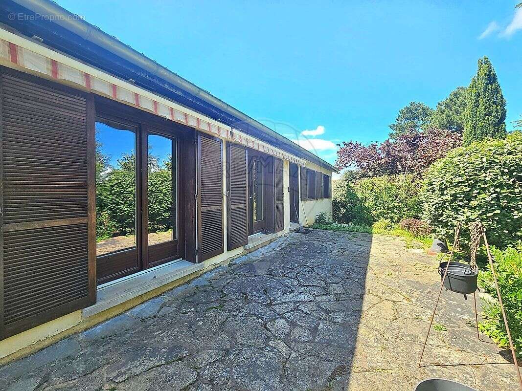 Maison à CHASSELAY
