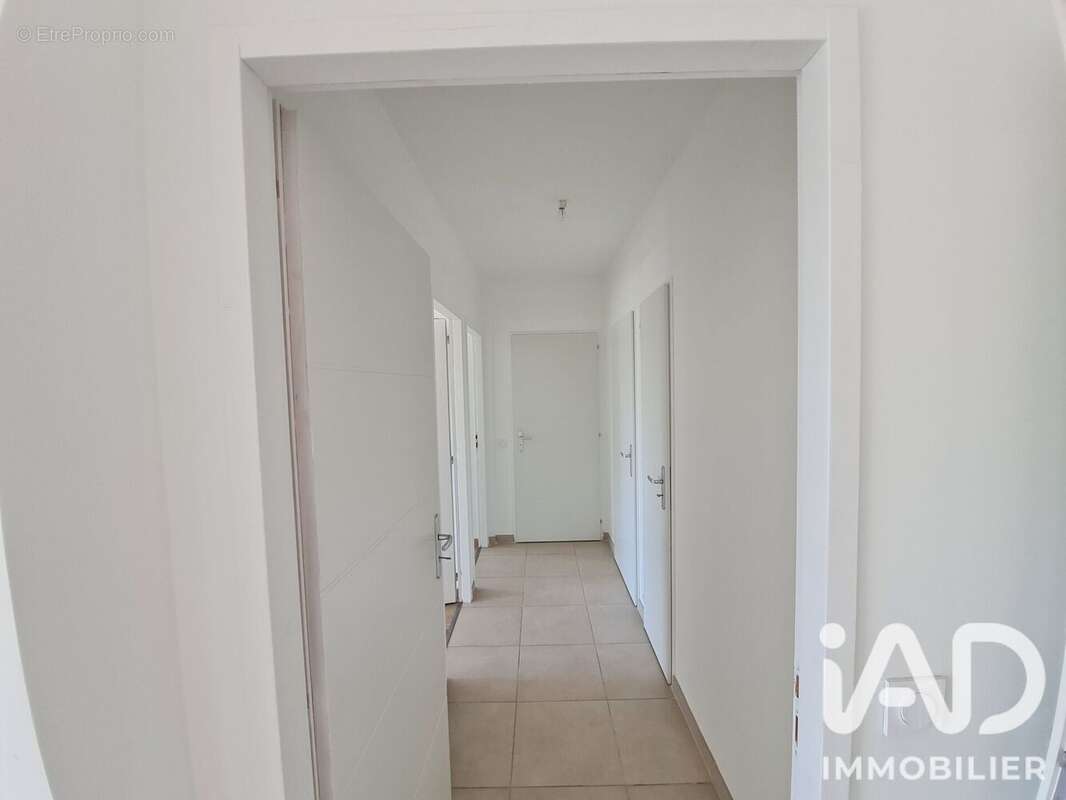 Photo 6 - Appartement à SAINTE-GENEVIEVE-DES-BOIS