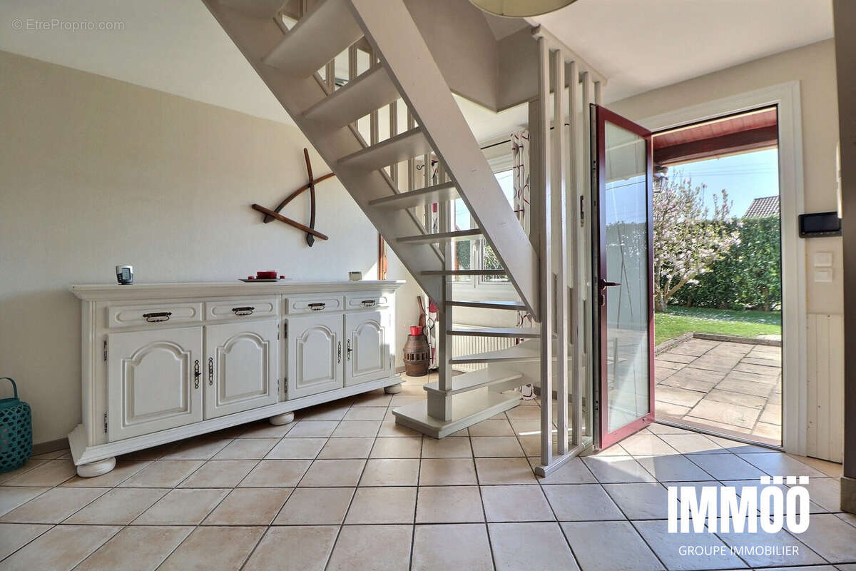 Maison à JUMIEGES