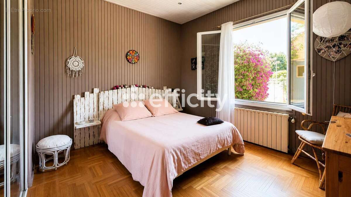 Maison 96 m² à Martigues  - photo 5