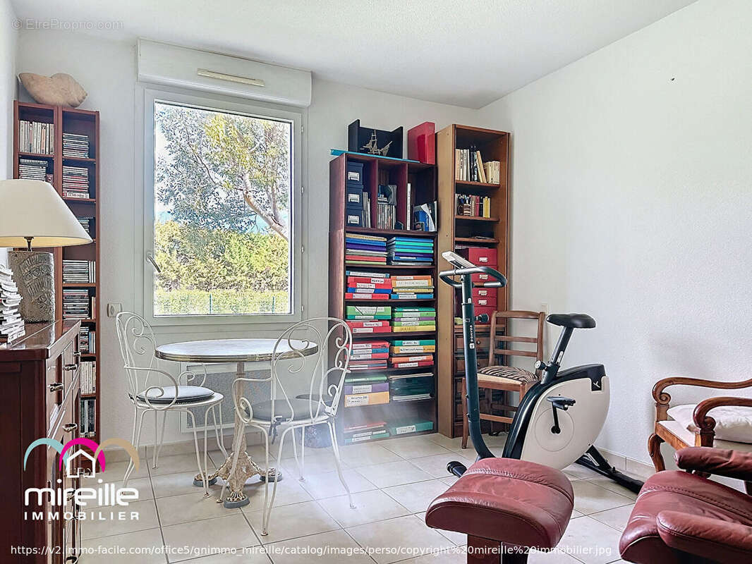 Maison à JONQUIERES-SAINT-VINCENT