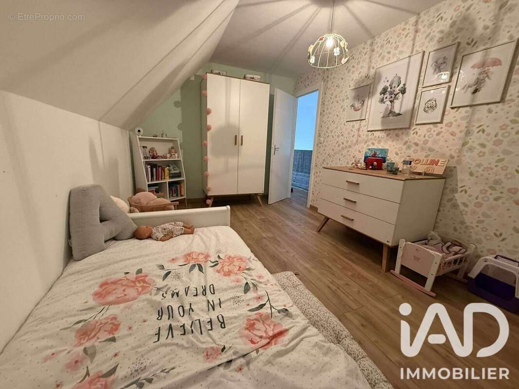 Maison 101 m² à Estrun  - photo 7