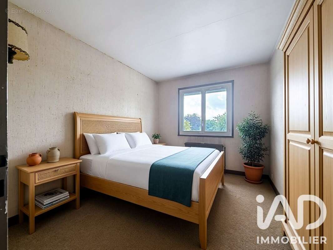 Maison 112 m² à Reau  - photo 7