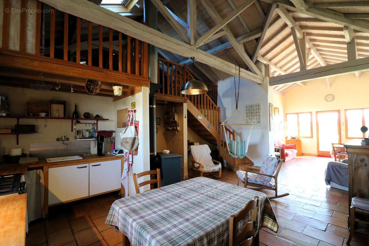 Propriété de 2.5ha avec Maison rénovée, dépendances, Vue Pyrénées - photo 44